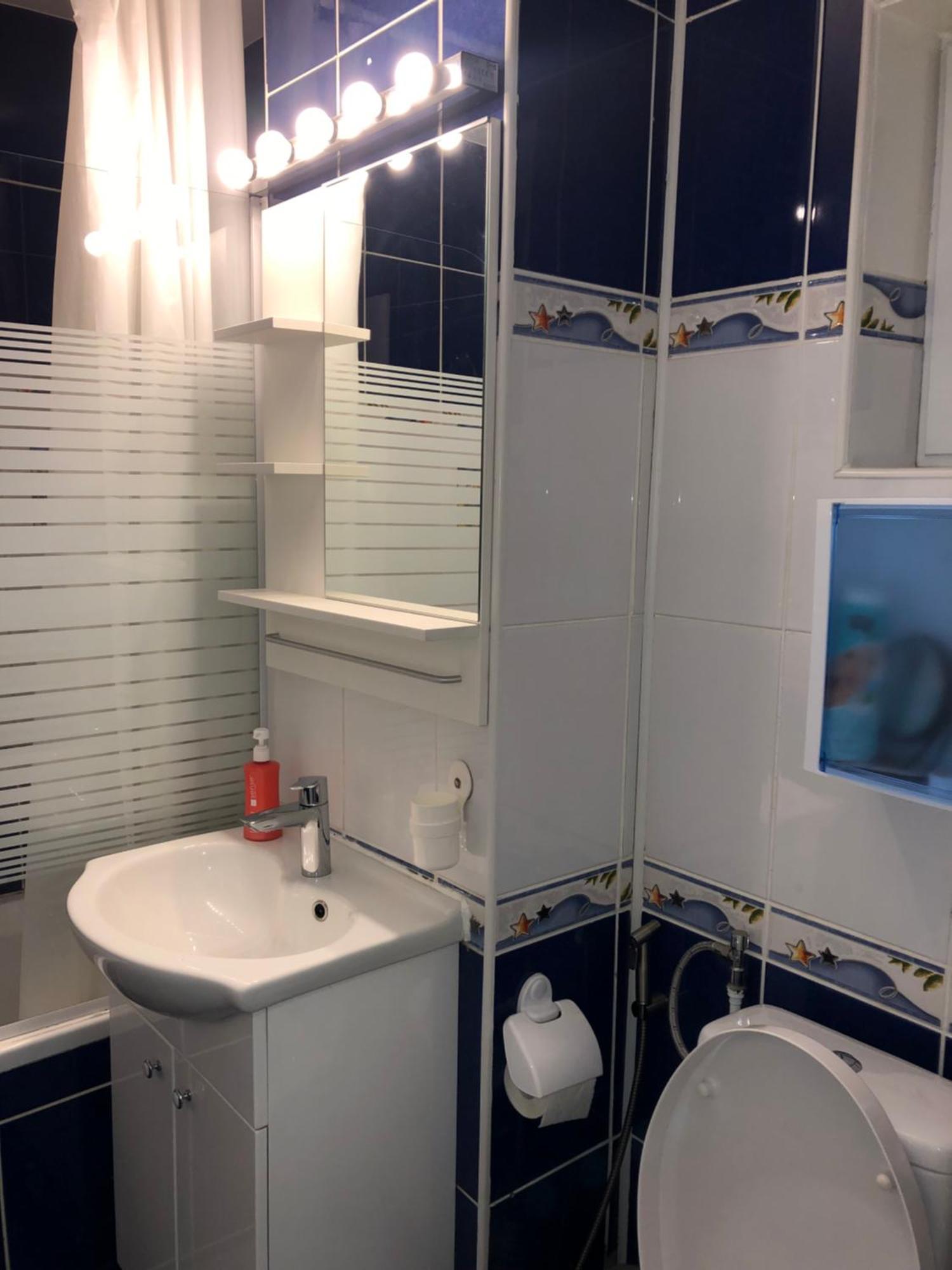 Adrian Home, Central Ploiesti Ngoại thất bức ảnh